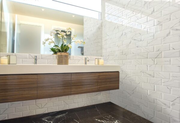 地鐵磚 卡拉拉白 (亮/霧)